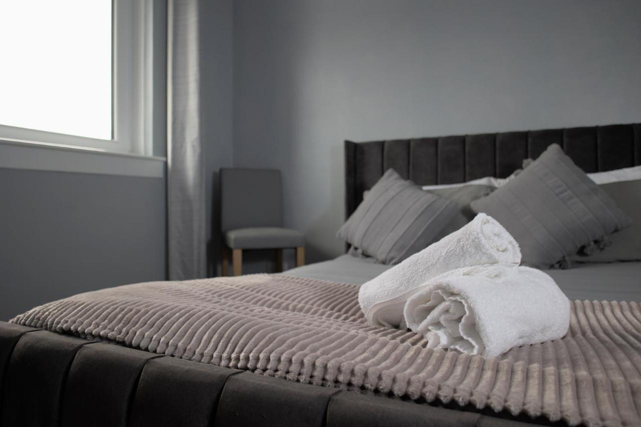 Appartamento Modern 2-Bed Haven, Free Parking Edimburgo Esterno foto
