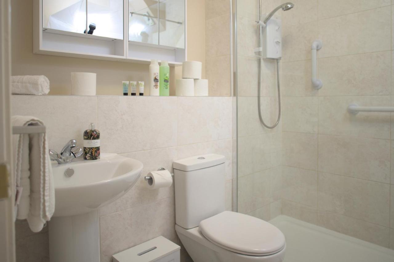 Appartamento Modern 2-Bed Haven, Free Parking Edimburgo Esterno foto