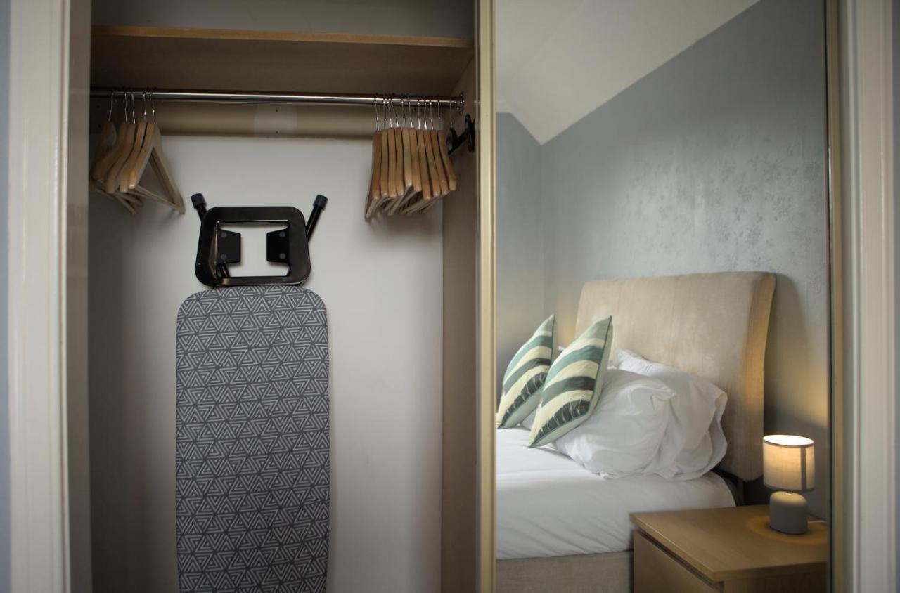 Appartamento Modern 2-Bed Haven, Free Parking Edimburgo Esterno foto
